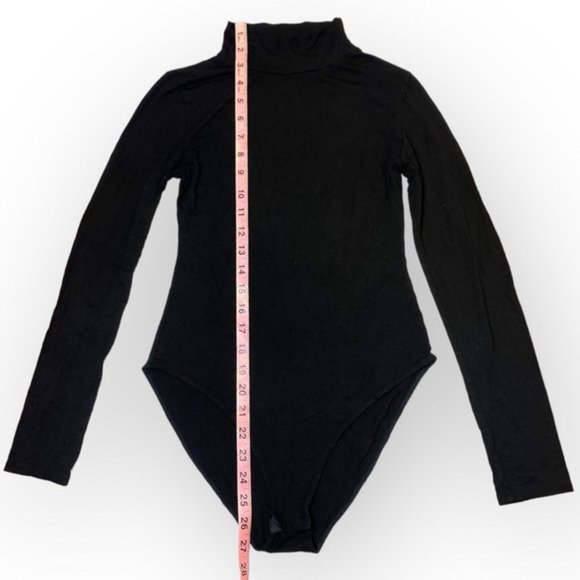Mangopop Long Sleeve Turtle Neck Bodysuit- size small - Picture 2 of 8